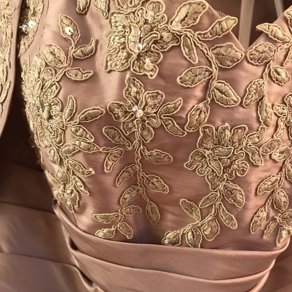 Mother of the bride GOWN.  Evening gown - Picture 4 of 5